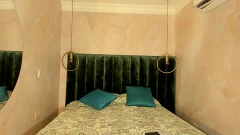 maxim online show from November 25, 3:27 am