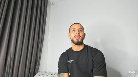 Maximo online show from March 30, 3:50 am