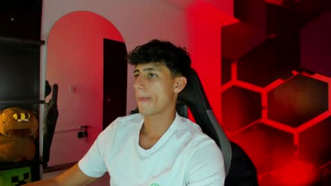 Maximo online show from June 24, 7:10 pm