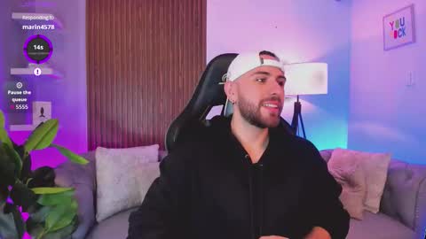 Maximo Wolf online show from February 3, 8:24 pm