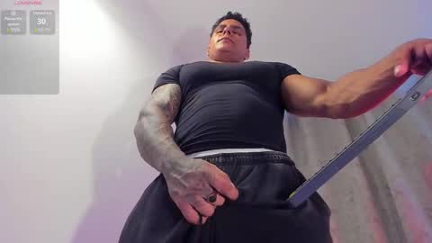 Maximoscott online show from January 26, 7:52 pm