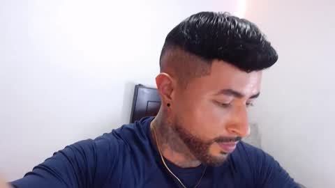 Independent Model online show from February 20, 4:56 am