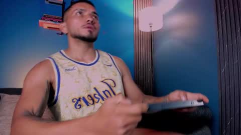 Maximus Clark online show from October 27, 1:05 am