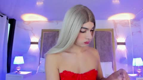 Maxi Rogers online show from March 26, 11:48 am