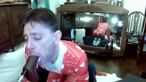 maxjr8008 online show from December 4, 8:47 am