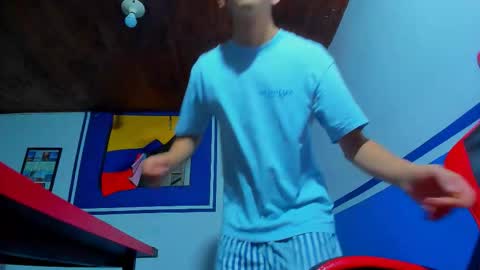 MAX online show from February 24, 11:30 pm