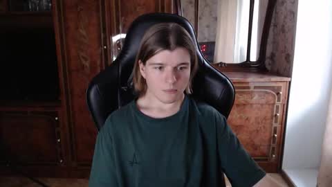 Max online show from October 10, 12:11 pm