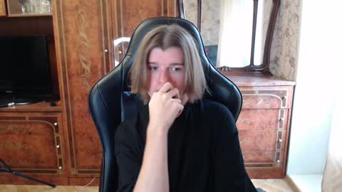 Max online show from September 29, 12:26 pm