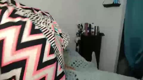 Snapshot of maxwellandpam chatting on September 30, 3:22 pm Max and Pam Voyeur Cam online show from September 30, 3:22 pm