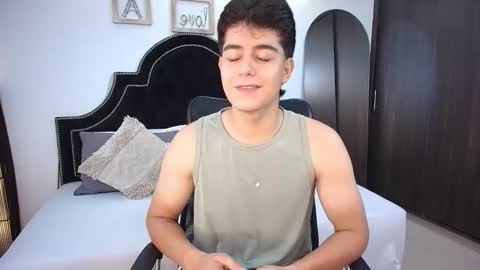 Snapshot of maxxicruz chatting on September 11, 2:02 am Maxxi online show from September 11, 2:02 am