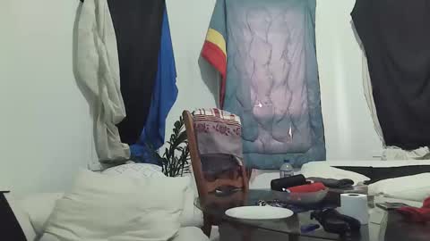 maxxou69hot online show from April 5, 3:31 pm