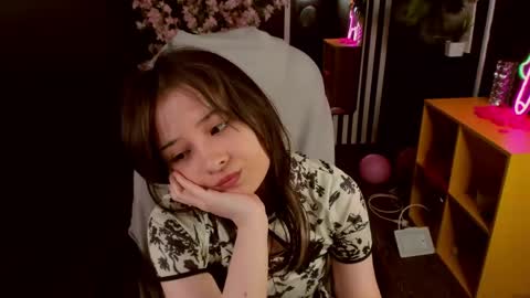 may_lings online show from May 3, 11:16 am