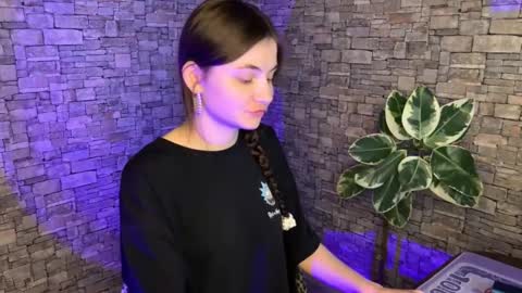 may online show from February 21, 7:06 pm