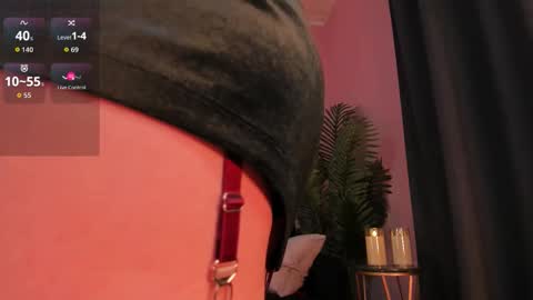 Maya online show from February 5, 2:31 pm