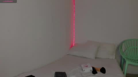 Snapshot of maya_graham_ chatting on September 30, 4:34 am Maya online show from September 30, 4:34 am
