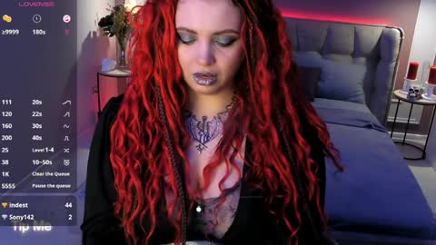 Maya Mils online show from March 29, 1:51 am