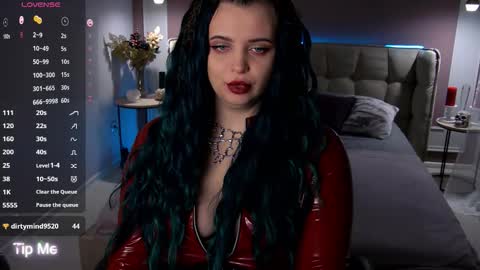 Snapshot of maya_mils chatting on October 13, 2:46 am Maya Mils online show from October 13, 2:46 am