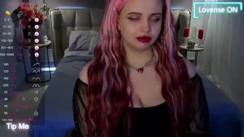 Snapshot of maya_mils chatting on March 10, 4:07 am Maya Mils online show from March 10, 4:07 am