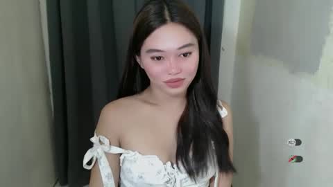 mayasally_ online show from November 24, 10:03 am