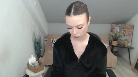 mayawill online show from January 8, 12:33 pm