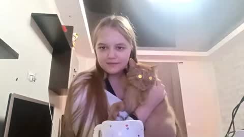 Lina online show from August 3, 4:46 pm