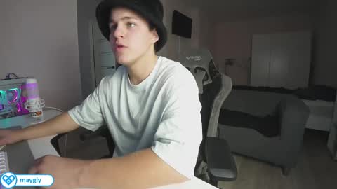 Slava and Alextatto online show from November 1, 8:02 am