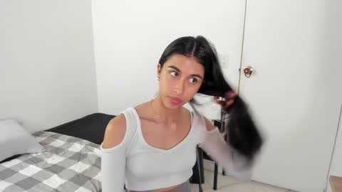 mazikeen_18 online show from March 20, 1:38 pm