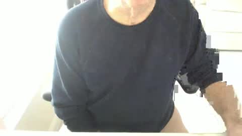 Snapshot of mbeastie chatting on January 19, 5:39 pm Beastie online show from January 19, 5:39 pm