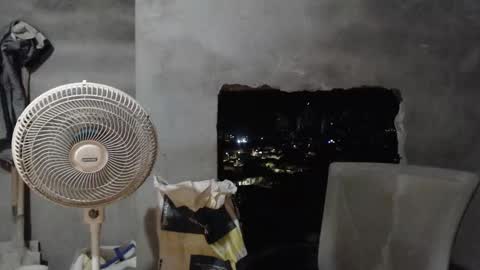 Mcgregor online show from February 6, 2:15 am