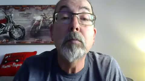 me at home online show from February 9, 1:48 pm