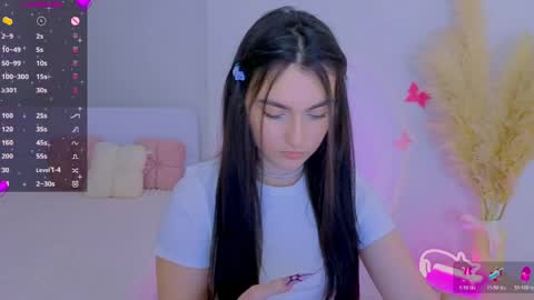 Dina online show from April 2, 9:22 pm