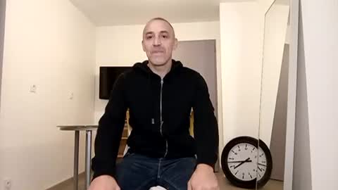 Meditmtc online show from December 12, 6:42 pm