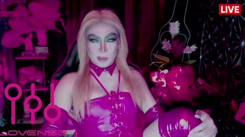 THE QUEEN ALPHA   Queen Medusa Prey online show from February 26, 8:50 am