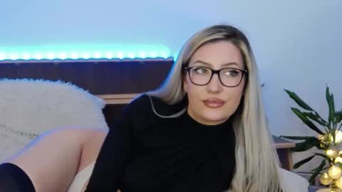 Megan Blazee  online show from February 26, 11:19 pm