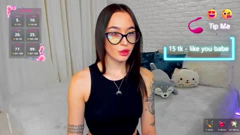 Megan Cuddly online show from November 18, 1:25 pm