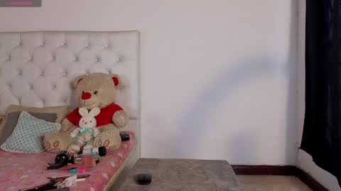 Megan online show from April 15, 8:09 pm