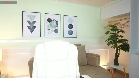 Megan Lowell online show from January 13, 11:51 am