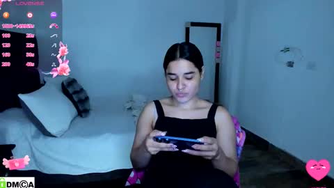 Snapshot of meganxue18 chatting on October 28, 1:17 am Megan Xue online show from October 28, 1:17 am