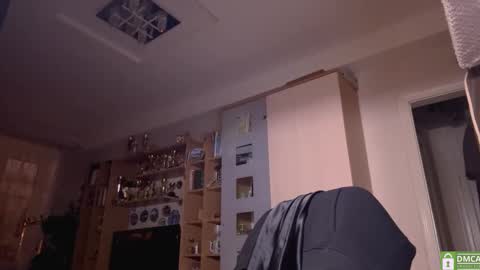 Mia online show from February 24, 5:27 pm