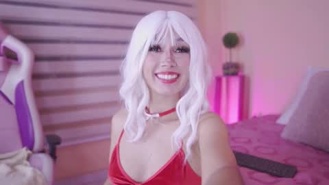 Meggie 1J online show from December 18, 1:45 am