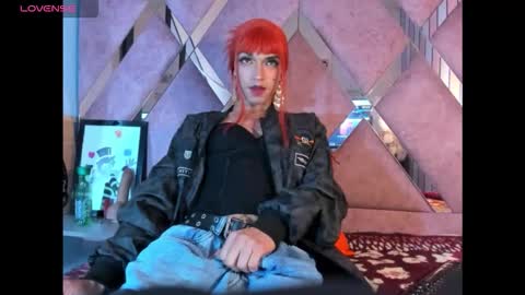 meghanqueen__ online show from March 19, 6:52 am