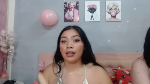 melania_trump13 online show from December 3, 5:49 pm