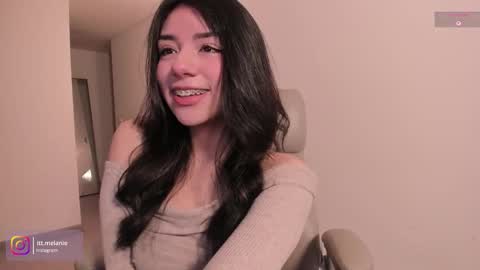 Melanie online show from November 22, 3:54 pm