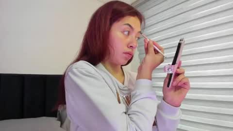 Melanie roux  online show from June 8, 12:17 pm