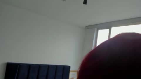 Melanie roux  online show from April 9, 12:22 pm