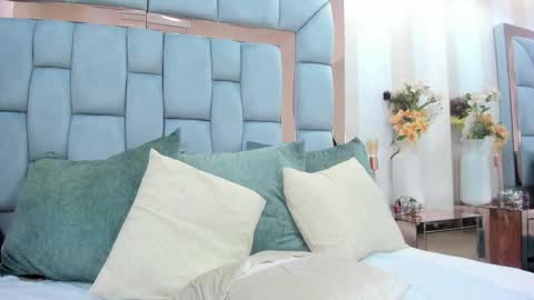 melaniee_joness online show from March 5, 5:22 pm