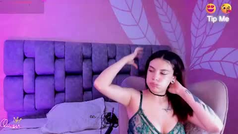 MelanyLuv online show from July 3, 10:25 pm