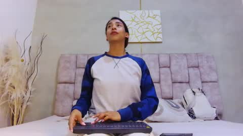 Melany online show from May 12, 2:04 pm
