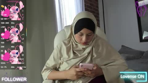 Melek online show from November 17, 7:16 pm