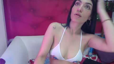 melhiza online show from February 19, 6:43 pm